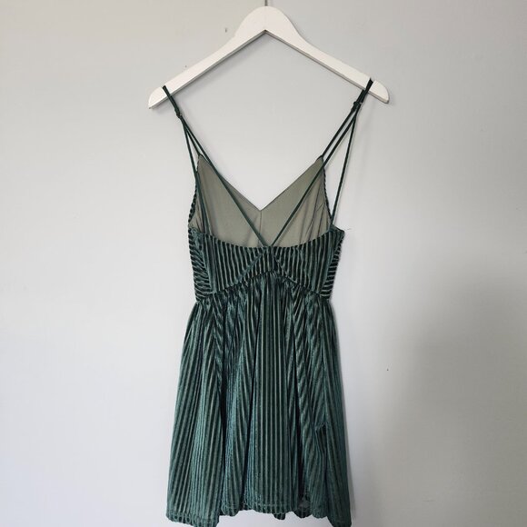 DRESS FORUM | Velvet Romper - Picture 6 of 12